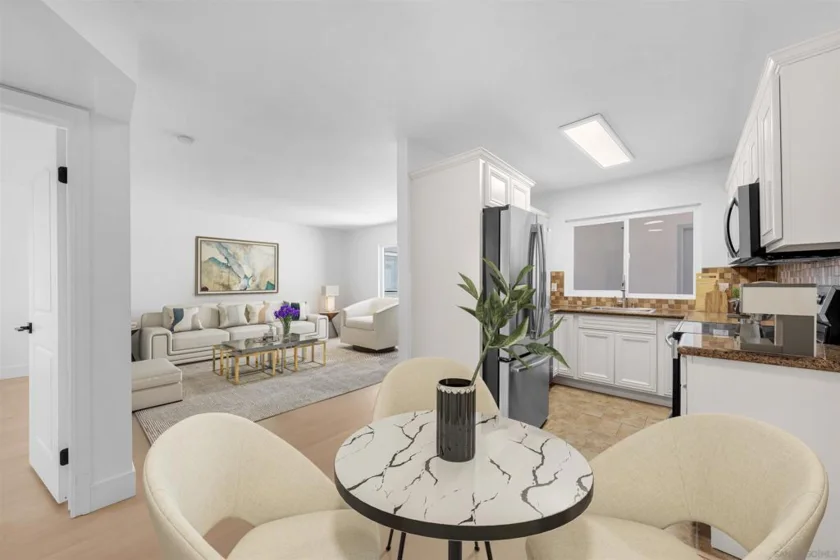 1030 Robinson Avenue #202 photo 2