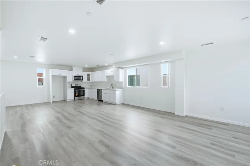 6919 S Menlo photo 5