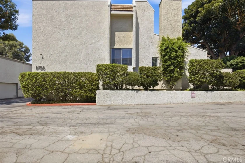11786 Moorpark Street #F photo 18