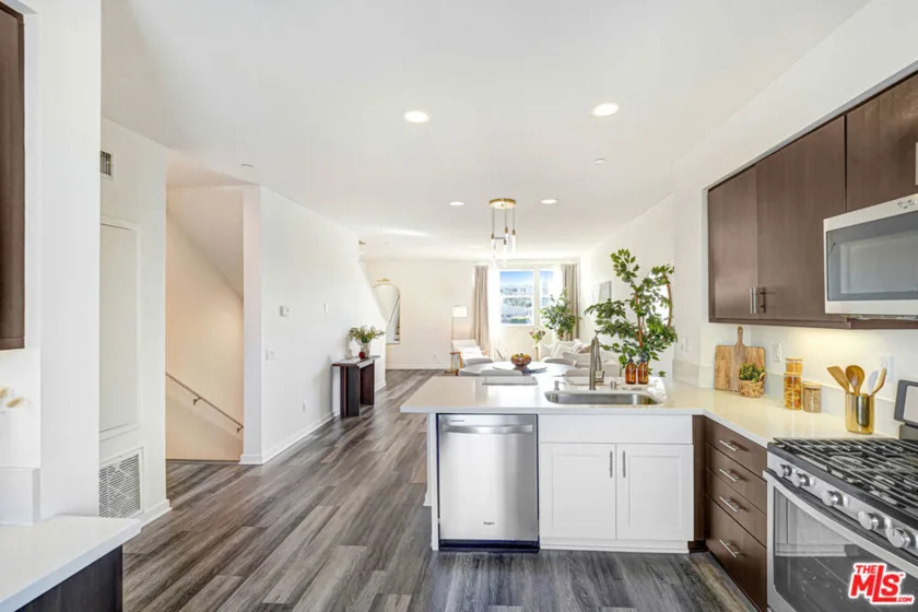 3945 Eagle Rock Boulevard #50 photo 13