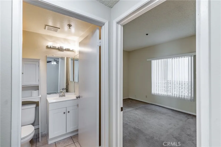 2915 Montrose Avenue #430 photo 8