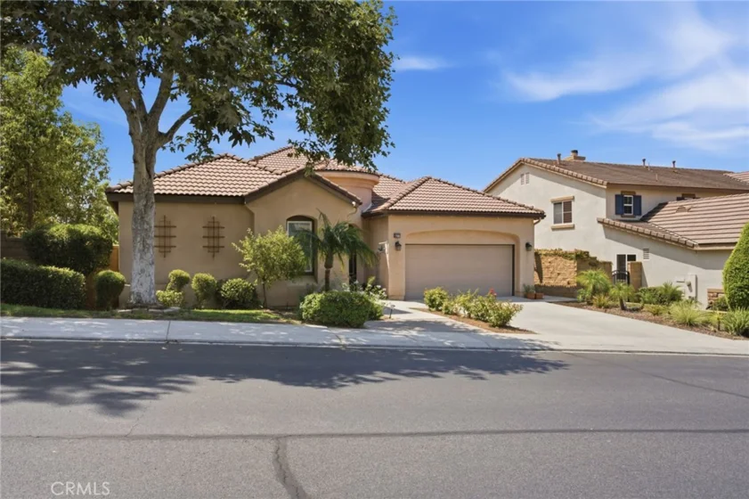 35777 Abelia Street photo 3