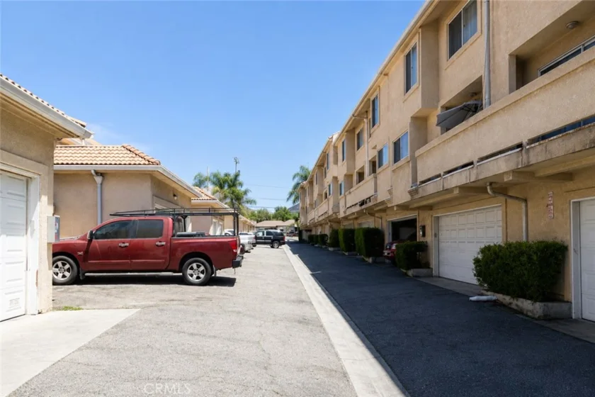 13600 Foothill photo 14