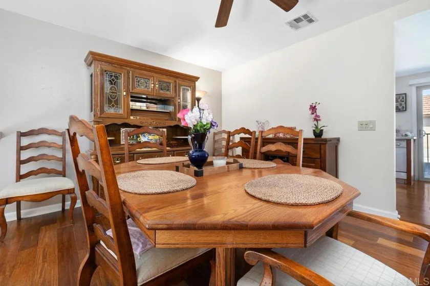 2756 Meadow Lark Drive photo 3