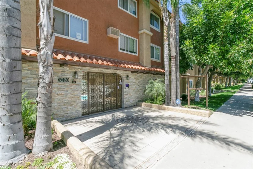 3220 Altura Avenue #217 photo 39