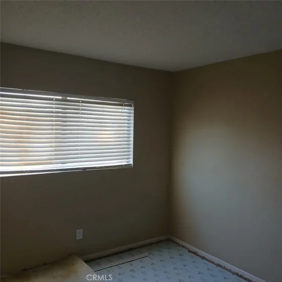 2433 West Acacia Avenue photo 10