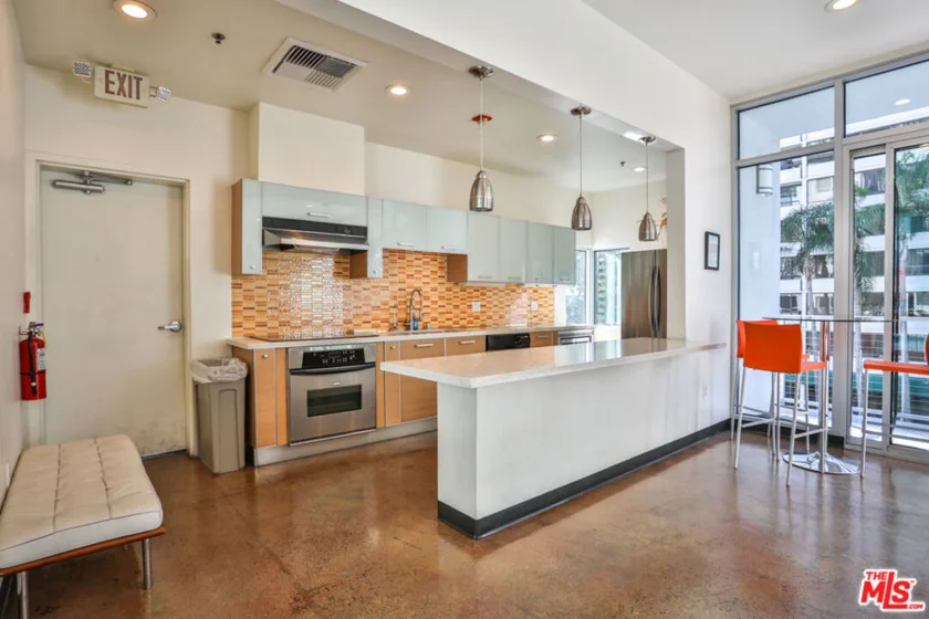 645 W 9th Street #201 photo 52