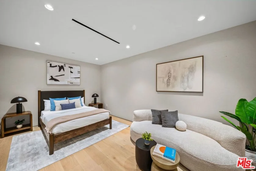 8899 Beverly Boulevard #4A photo 24