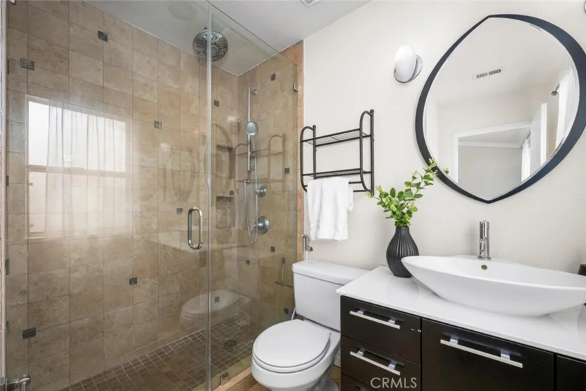 152 Greenmoor #64 photo 17