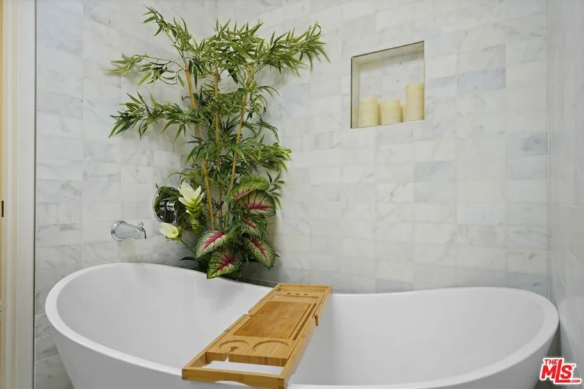 17711 Margate Street #211 photo 31