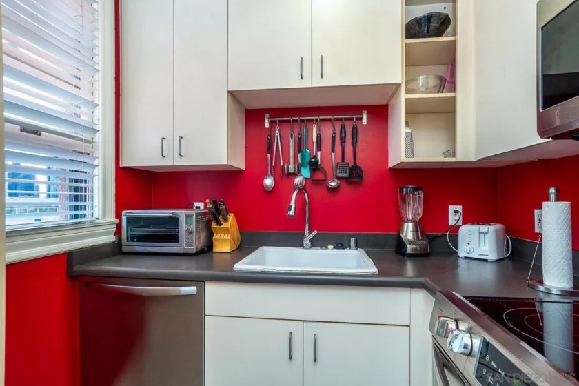 702 Ash Street #300 photo 12
