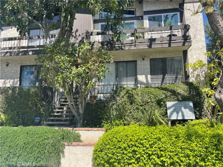 1818 Kelton Avenue #101 photo 1