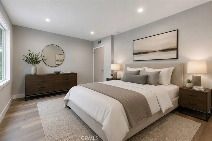 15344 Weddington Street #102 photo 32