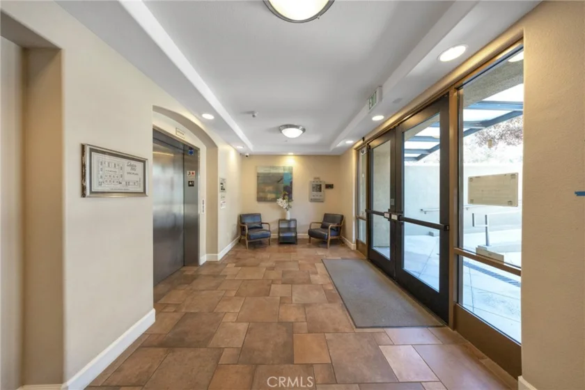 128 N Oak Knoll #111 photo 7