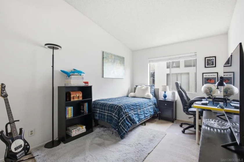 4475 Campus Avenue #4 photo 10