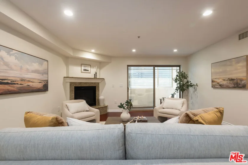 4733 Elmwood Avenue #102 photo 9