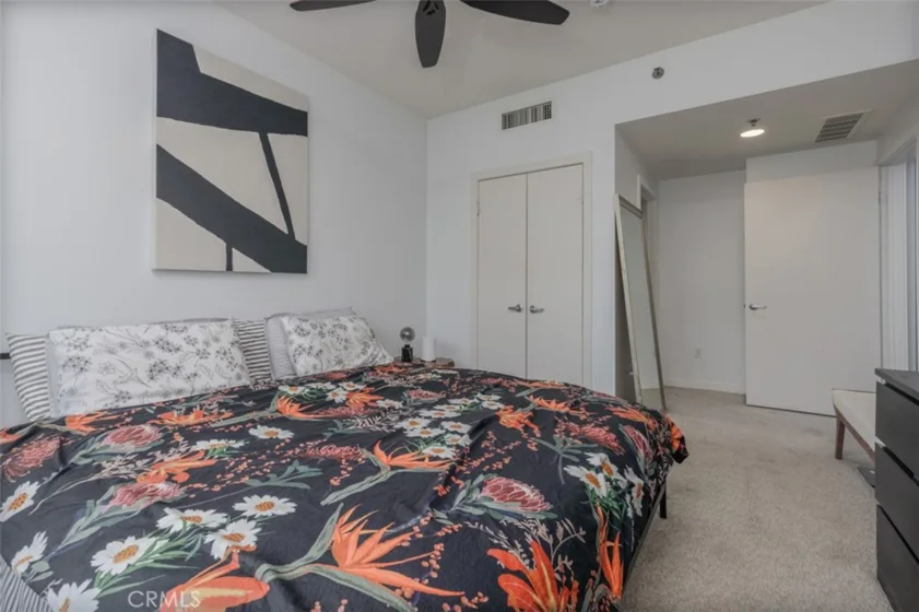 411 W Seaside Way #302 photo 9