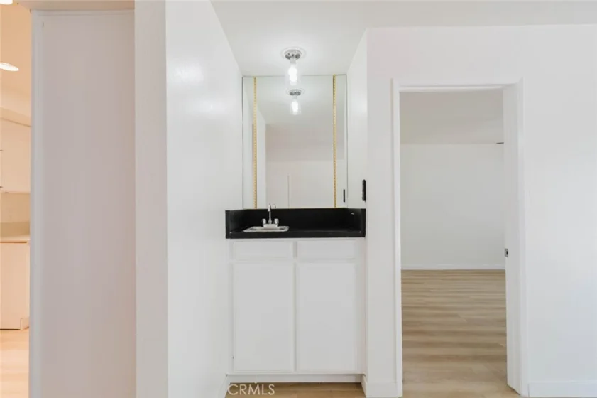 620 N Kenwood Street #208 photo 11