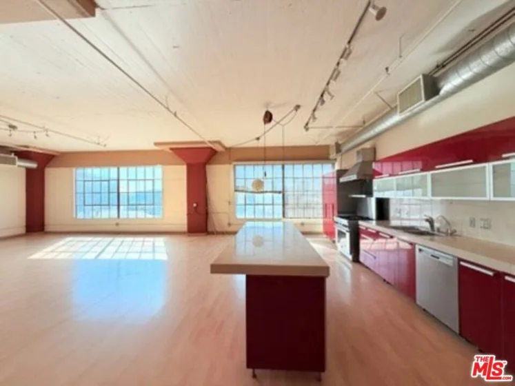1855 Industrial Street #509 photo 7