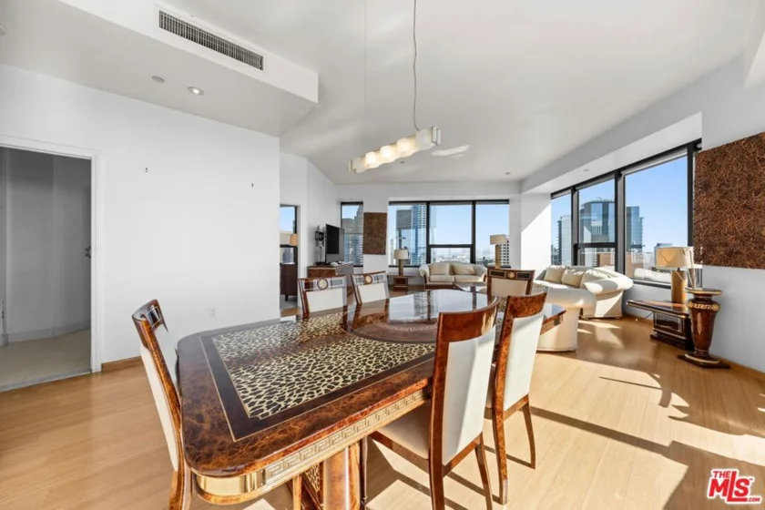 1100 Wilshire Boulevard #3508 photo 3