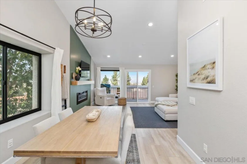 16266 Avenida Venusto #E photo 4