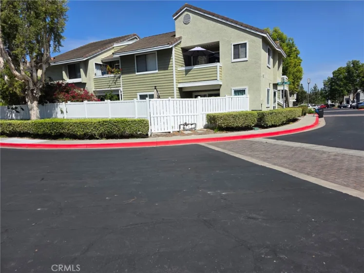 21 Cambria Lane photo 4