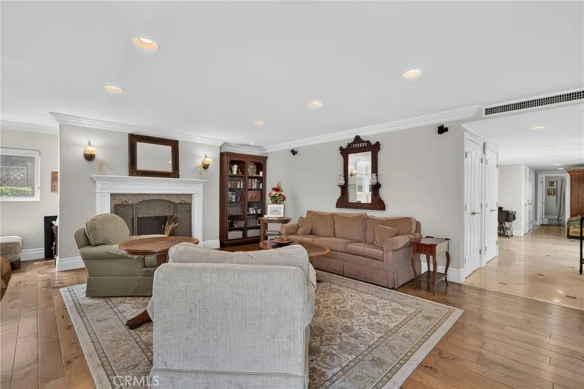 610 S Orange Grove Boulevard #5 photo 7