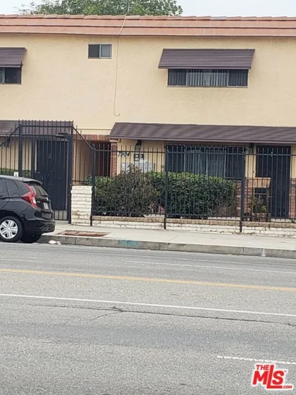 7904 Laurel Canyon Boulevard #12 photo 1