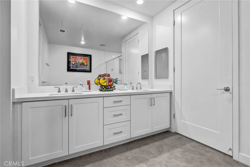 2307 Rivington photo 23