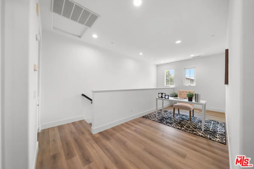 270 Lockford photo 13