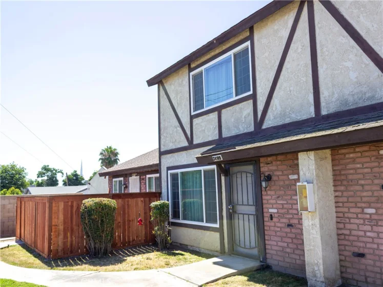24109 Fir photo 3