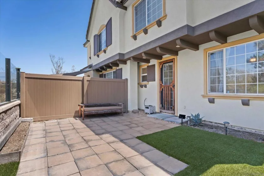 1354 Normandy Drive photo 15