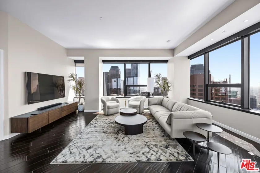 1100 Wilshire Boulevard #3208 photo 2
