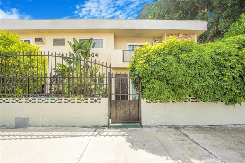 6904 Radford Avenue #1 photo 1