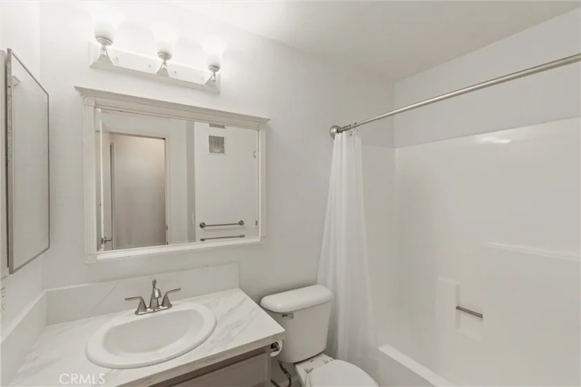 3425 E 15th #12D photo 13