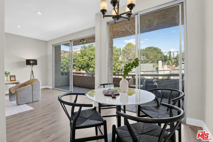 1509 Greenfield Avenue #207 photo 6