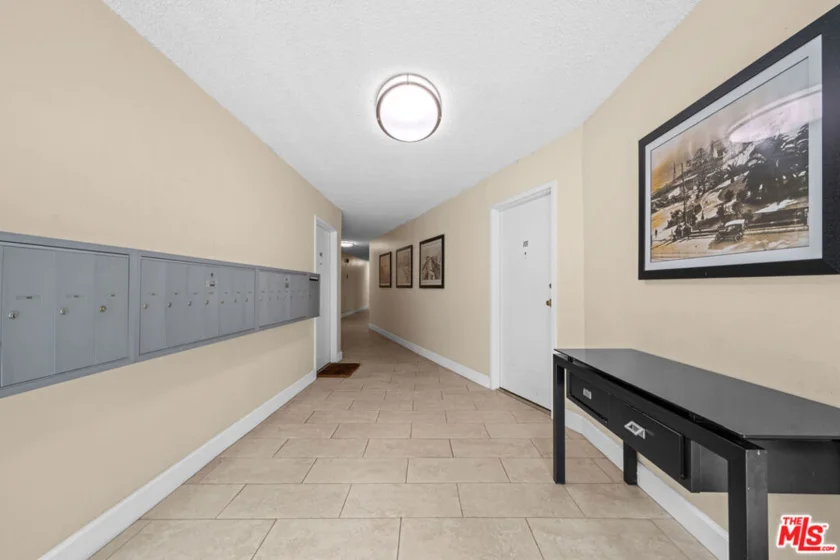 826 2nd Street #101 photo 3