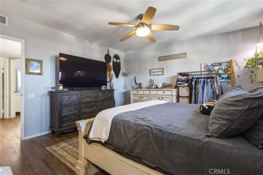 8927 Cedros #14 photo 22