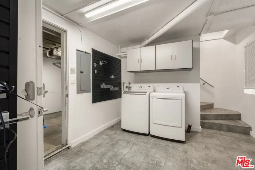 1160 Granville Avenue #108 photo 34