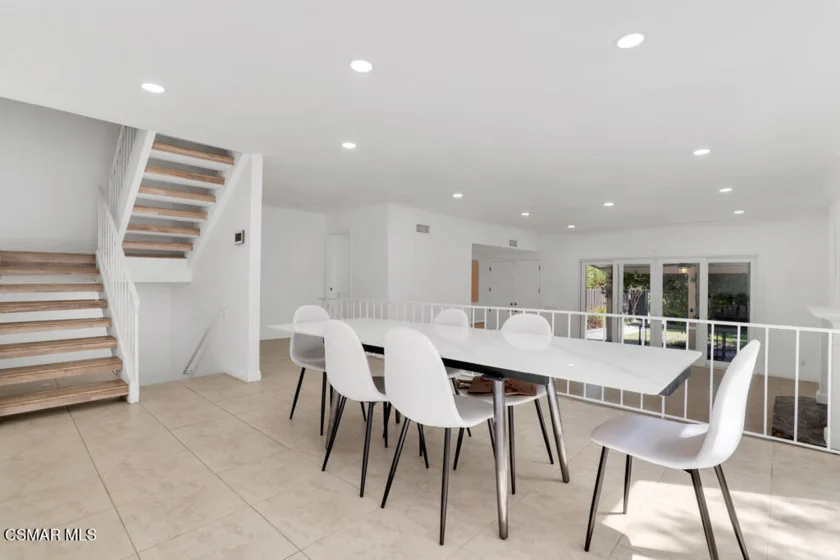 23767 Burbank Boulevard photo 11