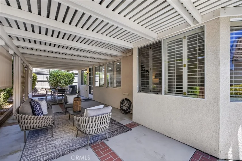 40221 Colony photo 31