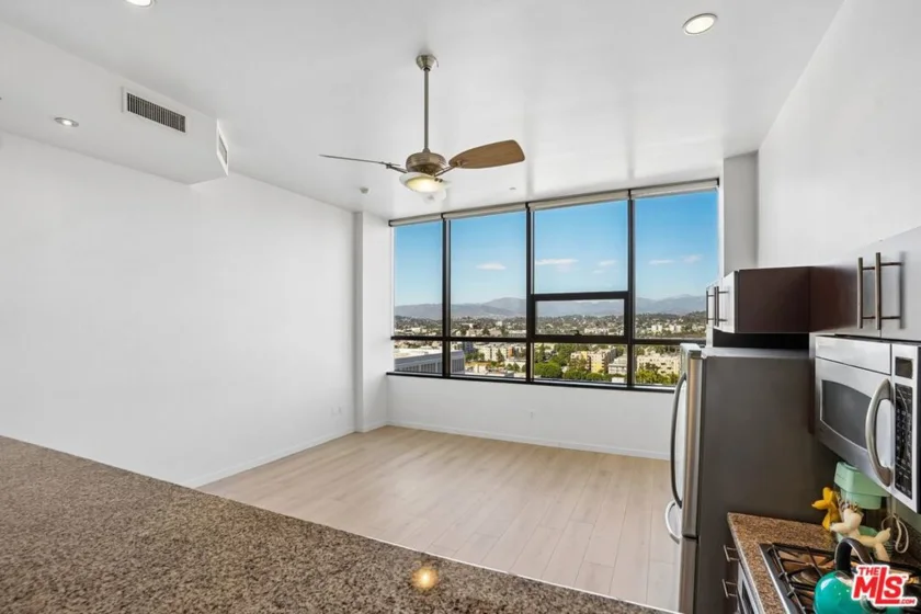 1100 Wilshire Boulevard #1804 photo 12