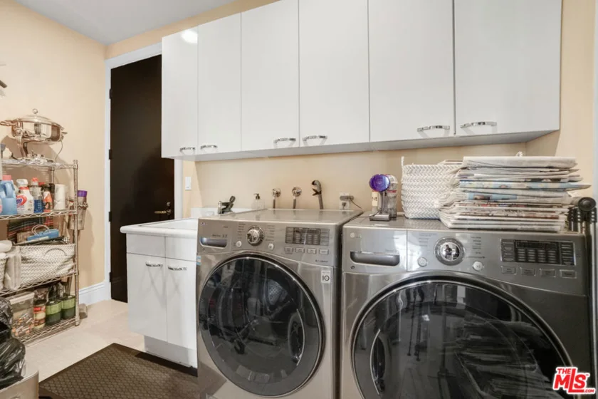 10380 Wilshire Boulevard #1501 photo 43