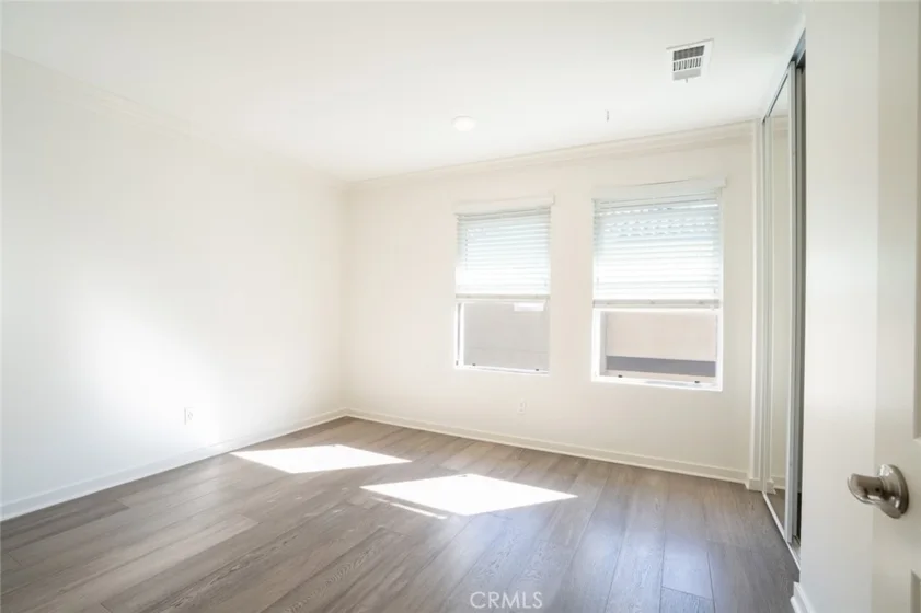 334 Mission Terrace Avenue photo 17