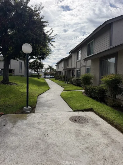 3080 Bradford #E photo 1