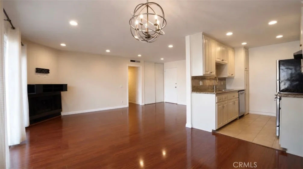 601 E Orange Grove #103 photo 26