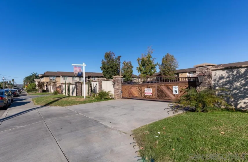 1440 Oakdale Avenue #5 photo 1