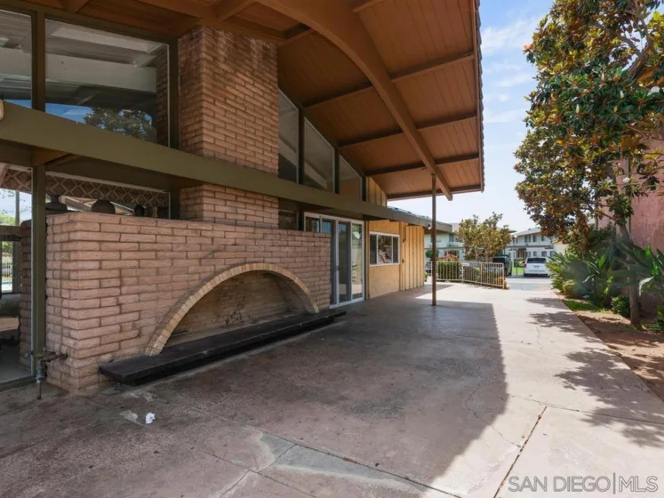 2094 E Grand Avenue #7 photo 12