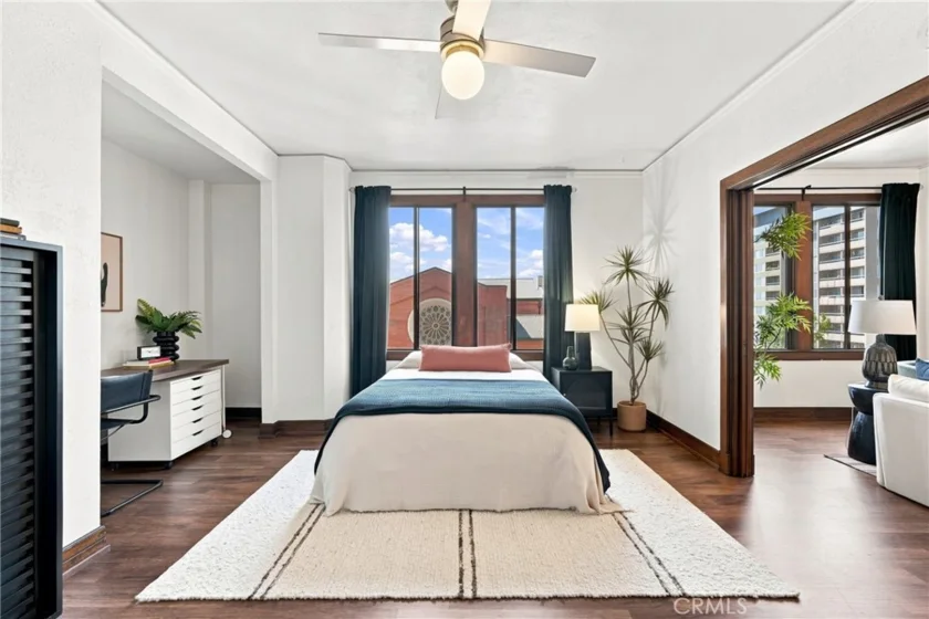 315 W 3rd #401 photo 14
