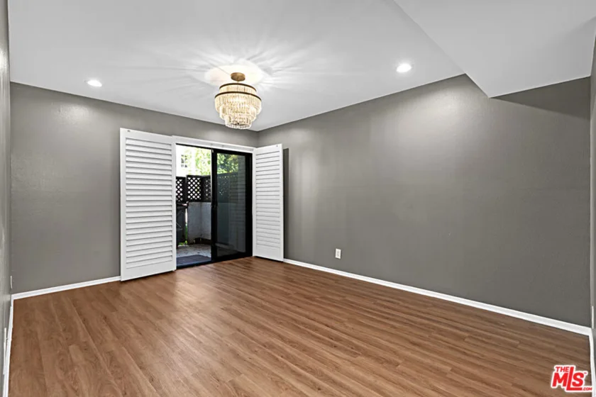 1925 S Beverly Glen Boulevard #40 photo 21